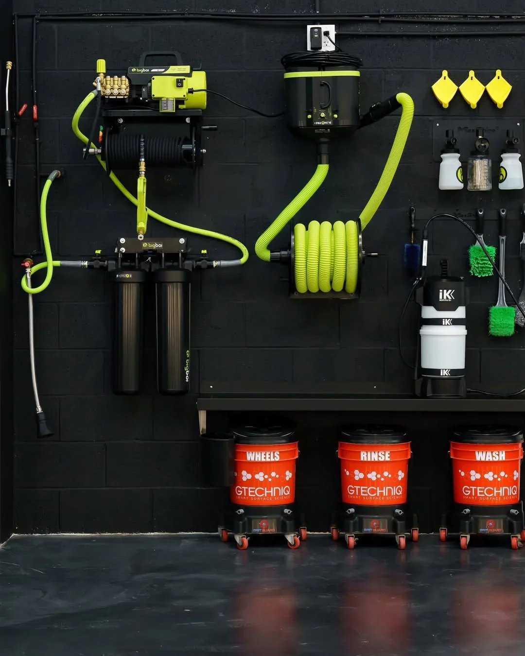 ZAutoCare’s Ultimate Garage - The First in Canada