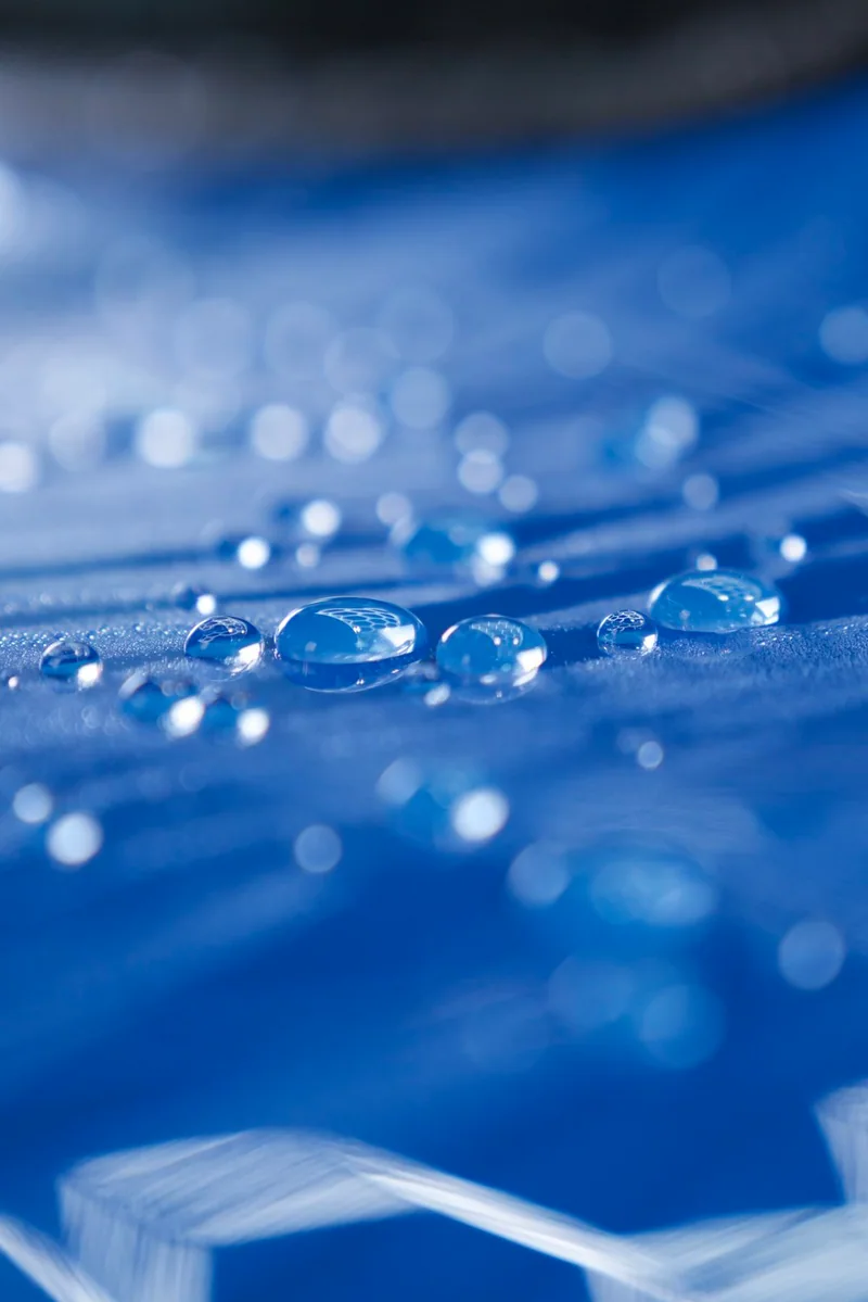 Ultra-hydrophobic water beading on blue paint protected by Gtechniq Crystal Serum Light and EXOv5